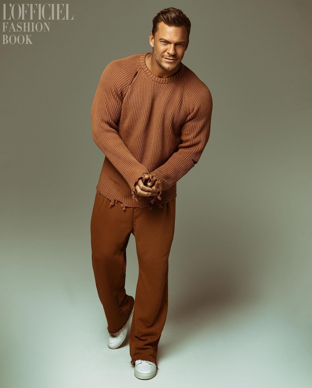 Some of Alan’s many upcoming projects include ORDINARY ANGELS alongside HILARY SWANK, THE MINISTRY OF UNGENTLEMENLY WARFARE by director GUY RITCHIE co-starring HENRY CAVILL and of course season 2 of the wildly popular Amazon hit, REACHER