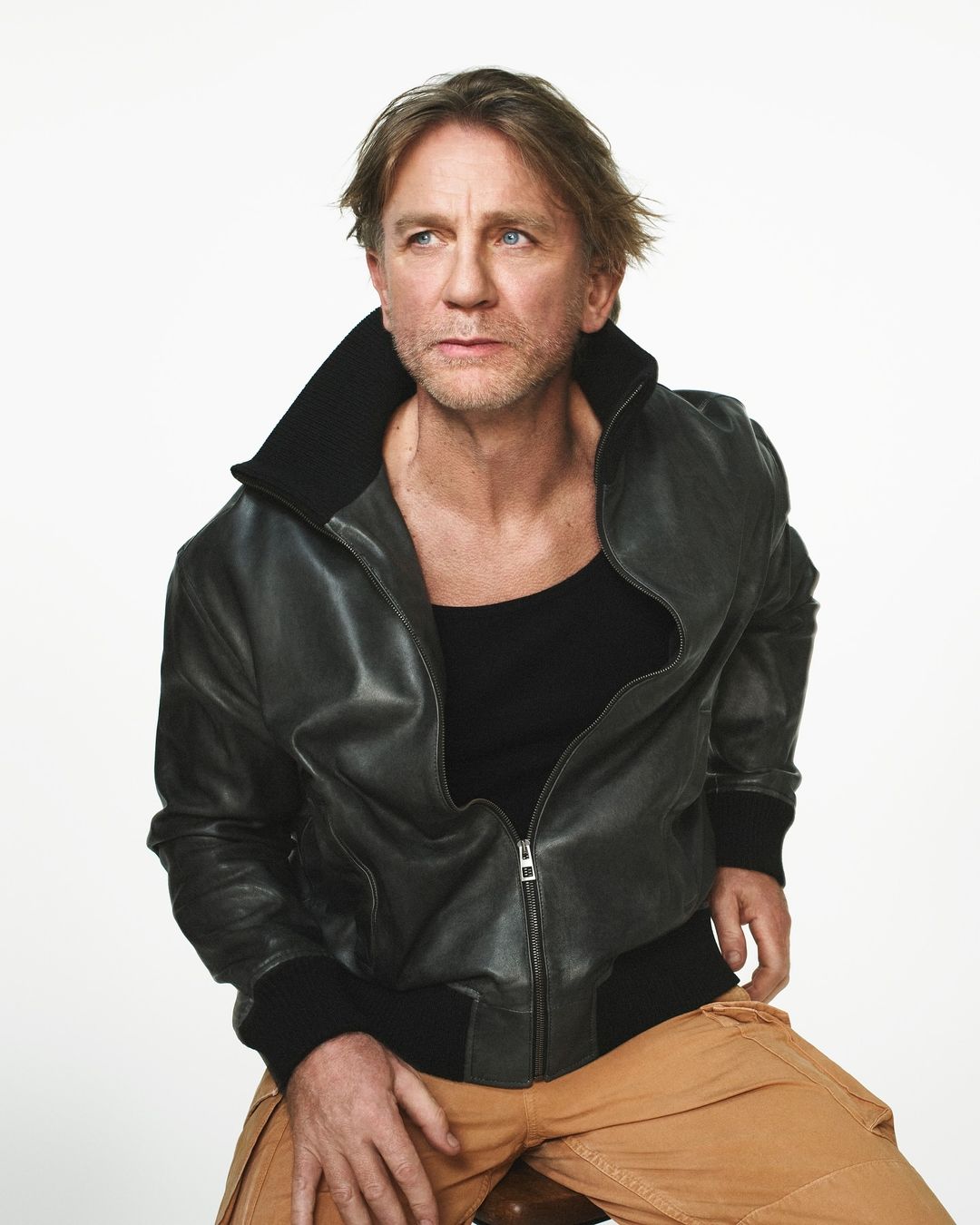 Daniel Craig showcases his fashion prowess in Loewe's Fall/Winter 2024 Men's Campaign.