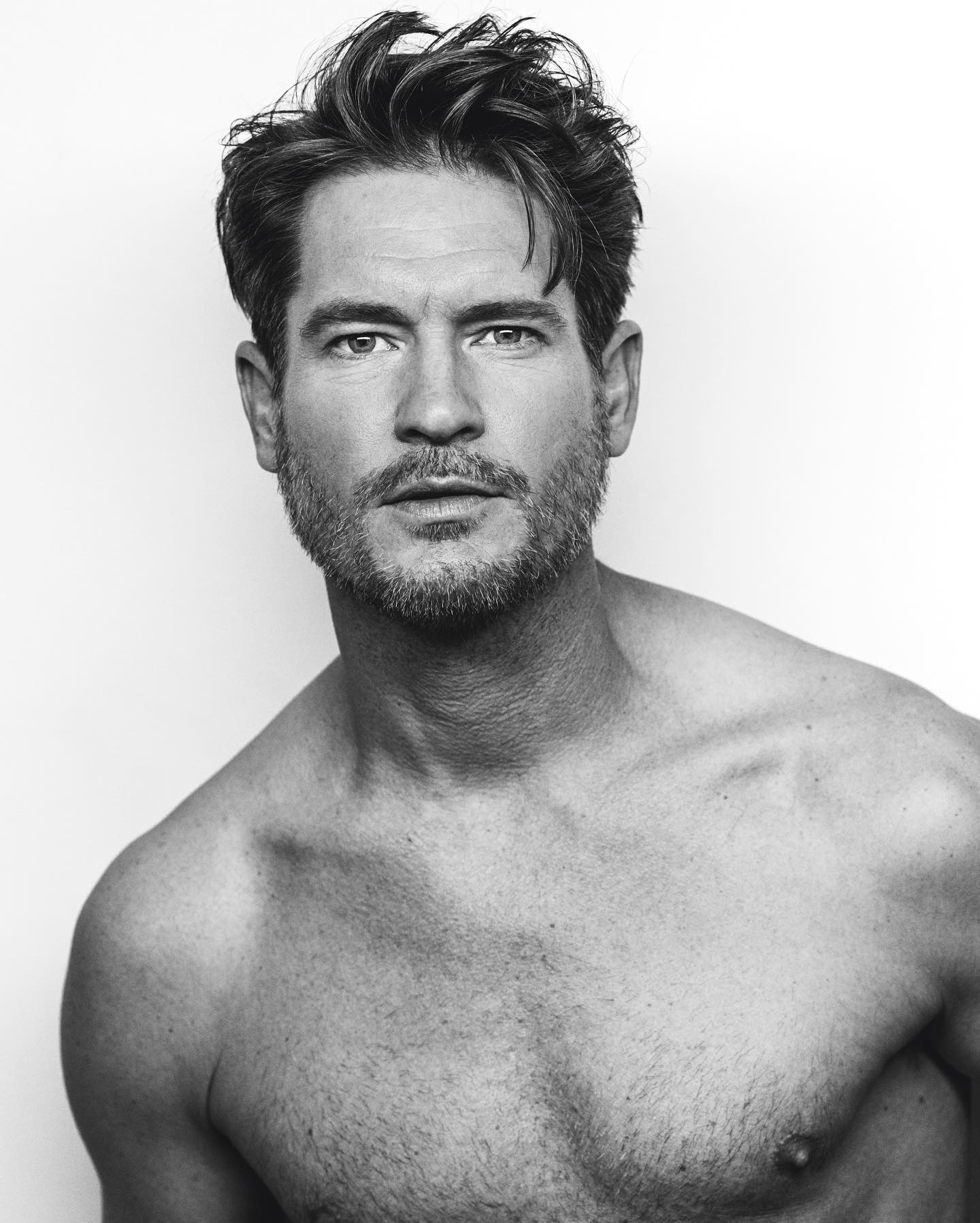 Berend Seur, an internationally signed model and passionate trail runner from Amsterdam, embodies versatility and elegance in his portfolio. Captured through the lens of Manny Fontanilla, a photographer based in the Netherlands known for his vibrant and expressive style, the collaboration highlights Seur’s athletic and editorial strengths. This creative synergy showcases Amsterdam’s unique intersection of urban sophistication and natural beauty 