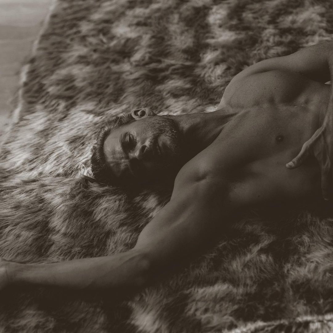 Timeless Elegance: Wesley Thevissen and Maurizio Montani’s Striking Visual Collaboration