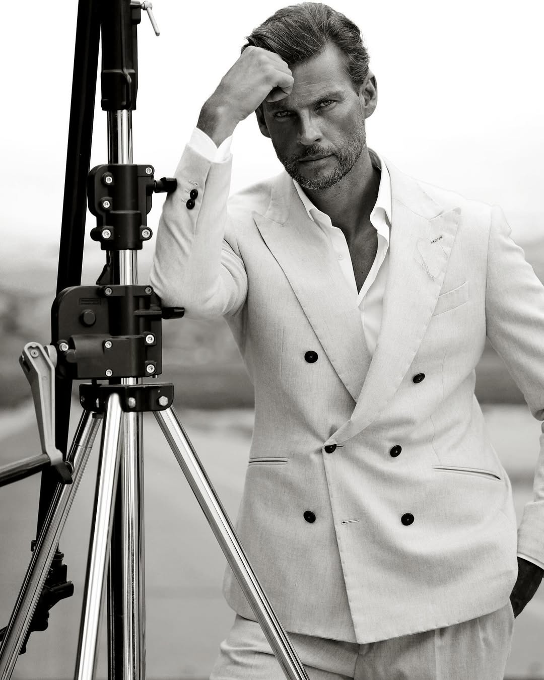 Timeless Elegance: Wesley Thevissen and Maurizio Montani’s Striking Visual Collaboration