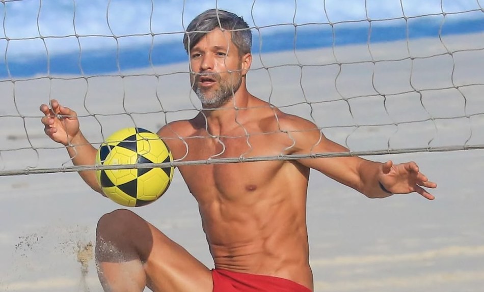 Diego Ribas at 40: Still Scoring Goals… This Time in a Red&nbsp;Sunga