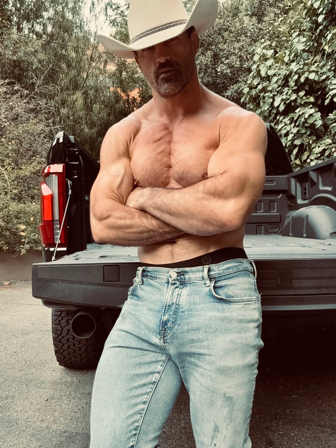 Dave IG @daveanthology