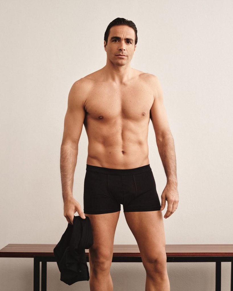 Alessandro Matri fronts Intimissimi’s IUMAN campaign in a refined take on classic boxer briefs—where technical precision, comfort, and understated masculinity come together.