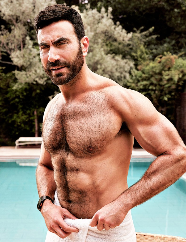 Brett Goldstein photographed by Ian Harrison for Men’s Health UK September 2026