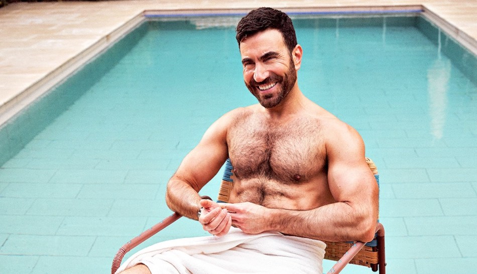 Brett Goldstein at 46 Makes a Very Good Case for Natural&nbsp;Masculinity